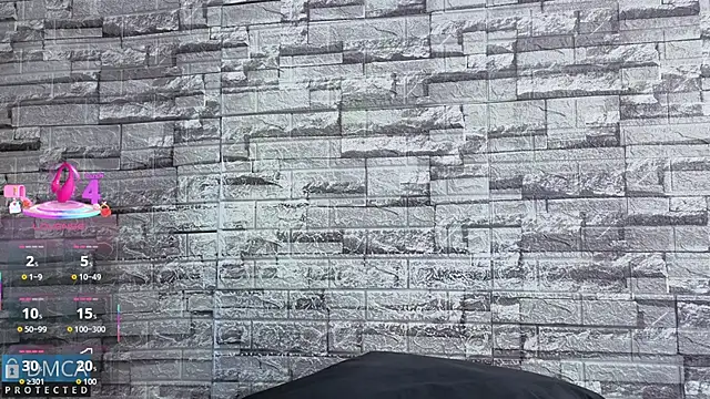 Kiara Zahiri   online show from 11/28/25, 11:02