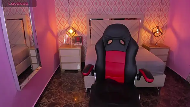 CHRISTY TEIGEN4 online show from 02/14/26, 07:54