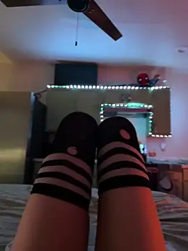 Snapshot of littiekitty chatting on 10/13/25, 03:01 littiekitty online show from 10/13/25, 03:01