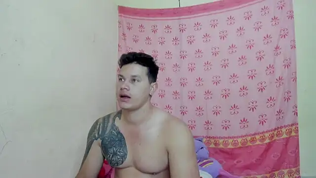 Snapshot of EclipseandFlame chatting on 11/24/25, 02:06 EclipseandFlame online show from 11/24/25, 02:06