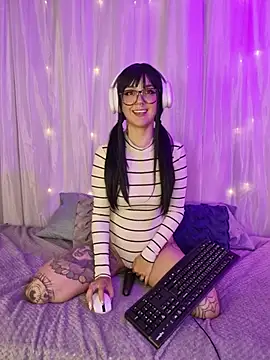 Snapshot of babedooll chatting on 05/05/26, 01:41 babedooll online show from 05/05/26, 01:41