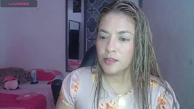 Snapshot of karamirror_ chatting on 07/11/26, 09:49 karamirror online show from 07/11/26, 09:49