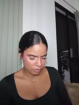 Snapshot of SheyLopez chatting on 07/17/26, 01:23 SheyLopez online show from 07/17/26, 01:23