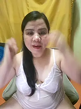 hotlyn45 online show from 10/16/25, 11:55