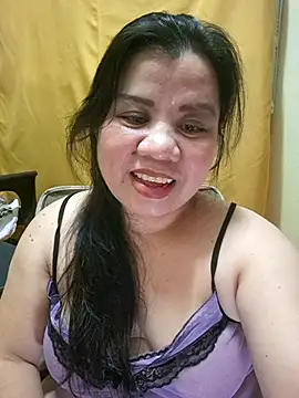 hotlyn45 online show from 10/21/25, 12:17