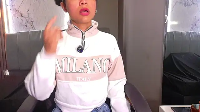 Snapshot of Kristall_06 chatting on 02/04/26, 04:40 Kristall 06 online show from 02/04/26, 04:40