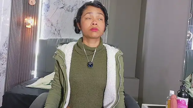 Snapshot of Kristall_06 chatting on 02/18/26, 05:14 Kristall 06 online show from 02/18/26, 05:14