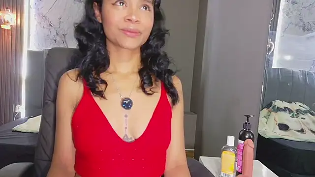 Snapshot of Kristall_06 chatting on 02/19/26, 04:41 Kristall 06 online show from 02/19/26, 04:41