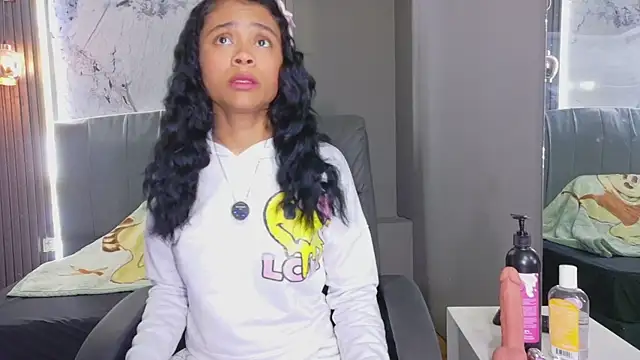 Snapshot of Kristall_06 chatting on 02/20/26, 04:20 Kristall 06 online show from 02/20/26, 04:20