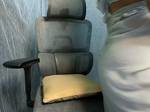 YoursSuku online show from 11/01/25, 10:01