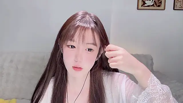 Xiao-runbao online show from 11/01/25, 02:08