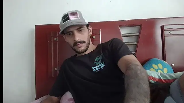 Snapshot of mochakkdj chatting on 10/14/25, 11:44 mochakkdj online show from 10/14/25, 11:44