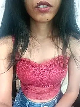 Daizy Shah online show from 12/23/25, 08:56