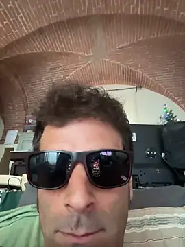 marconeilbiacco99 online show from 09/30/25, 11:48