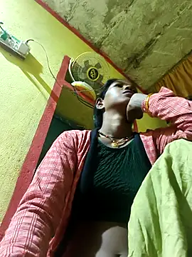 Snapshot of Fasfas2 chatting on 11/12/25, 01:17 Fasfas2 online show from 11/12/25, 01:17