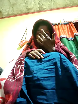 Snapshot of Fasfas2 chatting on 11/21/25, 01:04 Fasfas2 online show from 11/21/25, 01:04