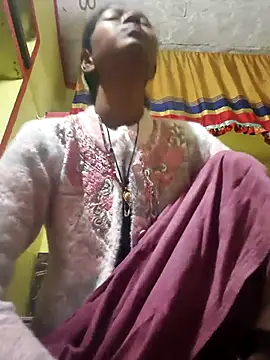 Snapshot of Fasfas2 chatting on 11/27/25, 01:29 Fasfas2 online show from 11/27/25, 01:29