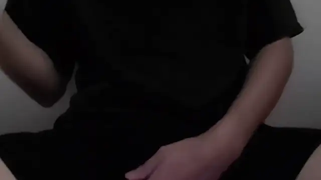 Snapshot of lim111 chatting on 11/03/25, 08:15 lim111 online show from 11/03/25, 08:15