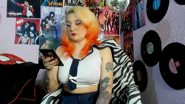 Avril Maria online show from 02/15/26, 07:54