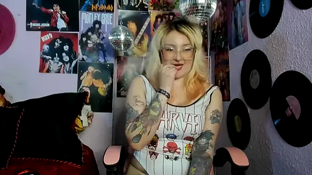 Avril Maria online show from 04/27/26, 07:12
