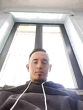 Snapshot of JuanD_vero chatting on 11/30/25, 09:57 JuanD vero online show from 11/30/25, 09:57