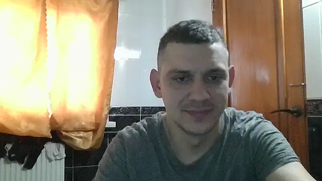 Snapshot of BogdanNegoda chatting on 04/28/26, 12:32 BogdanNegoda online show from 04/28/26, 12:32