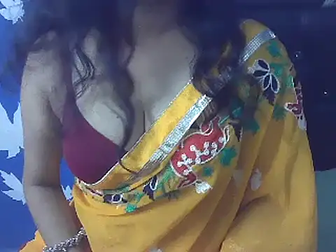 Snapshot of SoftButDeadly0 chatting on 10/22/25, 06:18 SoftButDeadly0 online show from 10/22/25, 06:18