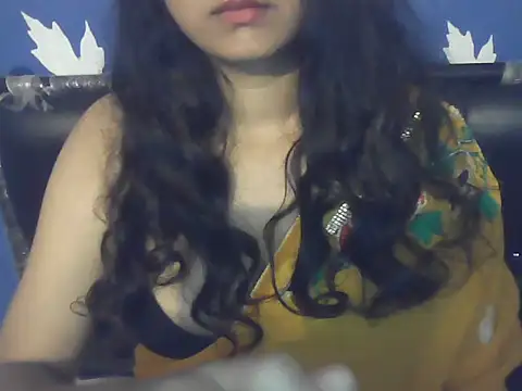 Snapshot of SoftButDeadly0 chatting on 12/13/25, 07:53 SoftButDeadly0 online show from 12/13/25, 07:53