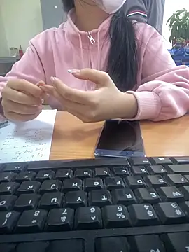 ThuPhuong-Tr online show from 11/19/25, 02:44