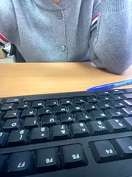 ThuPhuong-Tr online show from 11/22/25, 01:48