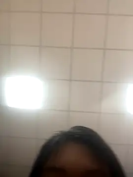 ThuPhuong-Tr online show from 11/25/25, 02:33