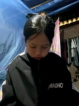 Snapshot of O_o_UwU_o_O chatting on 11/02/25, 01:52 O o UwU o O online show from 11/02/25, 01:52