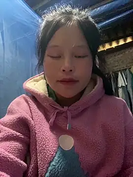 Snapshot of O_o_UwU_o_O chatting on 11/04/25, 02:21 O o UwU o O online show from 11/04/25, 02:21