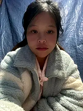 Snapshot of O_o_UwU_o_O chatting on 11/24/25, 10:04 O o UwU o O online show from 11/24/25, 10:04