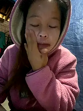 Snapshot of O_o_UwU_o_O chatting on 12/20/25, 01:34 O o UwU o O online show from 12/20/25, 01:34