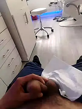 Snapshot of Blackllg chatting on 11/11/25, 07:03 Blackllg online show from 11/11/25, 07:03