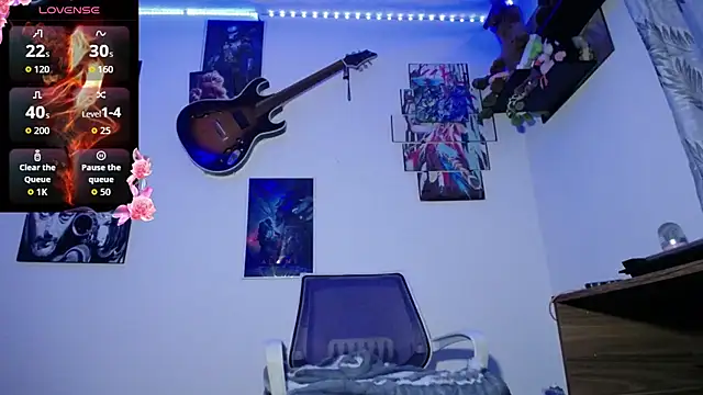 moonligth18 online show from 12/01/25, 11:10