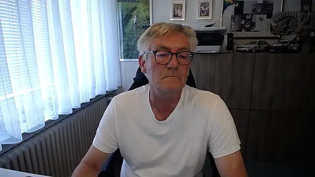 Snapshot of randyandy67 chatting on 07/28/26, 11:17 randyandy67 online show from 07/28/26, 11:17