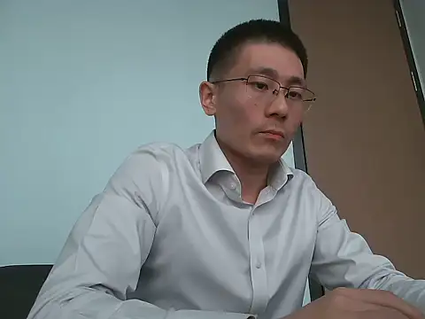 Snapshot of miniyellower chatting on 01/16/26, 06:17 miniyellower online show from 01/16/26, 06:17