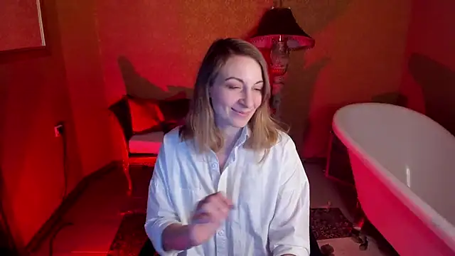 Katherine Loveau online show from 12/05/25, 12:14