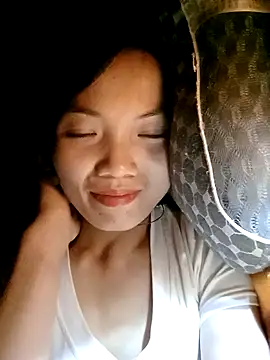 Snapshot of ngan-cute chatting on 09/09/25, 02:44 ngan-cute online show from 09/09/25, 02:44