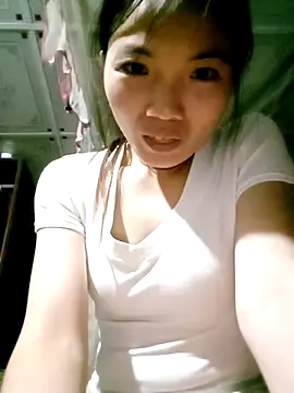 Snapshot of ngan-cute chatting on 09/11/25, 01:11 ngan-cute online show from 09/11/25, 01:11
