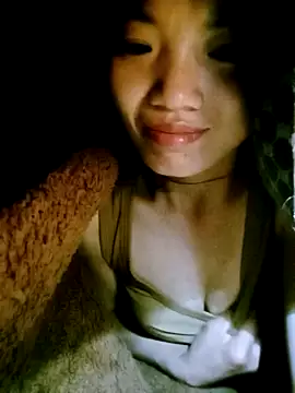 Snapshot of ngan-cute chatting on 10/05/25, 07:12 ngan-cute online show from 10/05/25, 07:12
