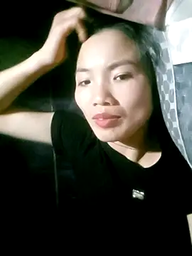 Snapshot of ngan-cute chatting on 10/17/25, 01:25 ngan-cute online show from 10/17/25, 01:25
