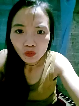 Snapshot of ngan-cute chatting on 10/19/25, 01:12 ngan-cute online show from 10/19/25, 01:12