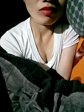 ngan-cute online show from 10/25/25, 01:57