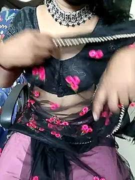Snapshot of tamilmaha12 chatting on 09/18/25, 08:49 tamilmaha12 online show from 09/18/25, 08:49