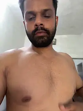 Vineeth3906 online show from 06/15/26, 07:43