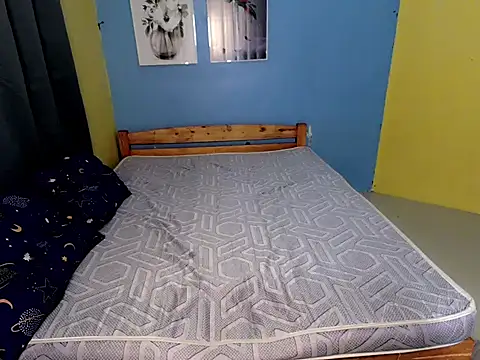 Petite HugeCock online show from 05/25/26, 11:05