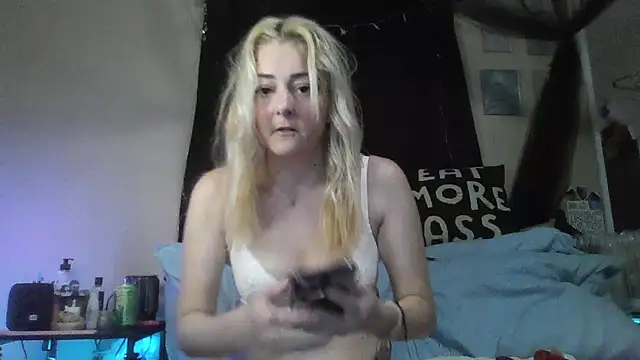 Snapshot of cardicore chatting on 03/04/26, 05:24 cardicore online show from 03/04/26, 05:24